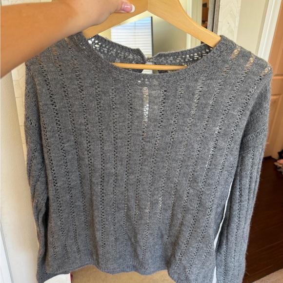 FM 2050 NWT Gray Knit Sweater with Pearl Button - Picture 2 of 8